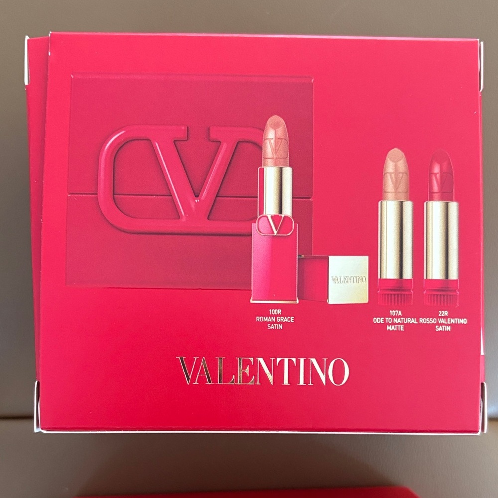 Rosso Valentino couture lipstick set